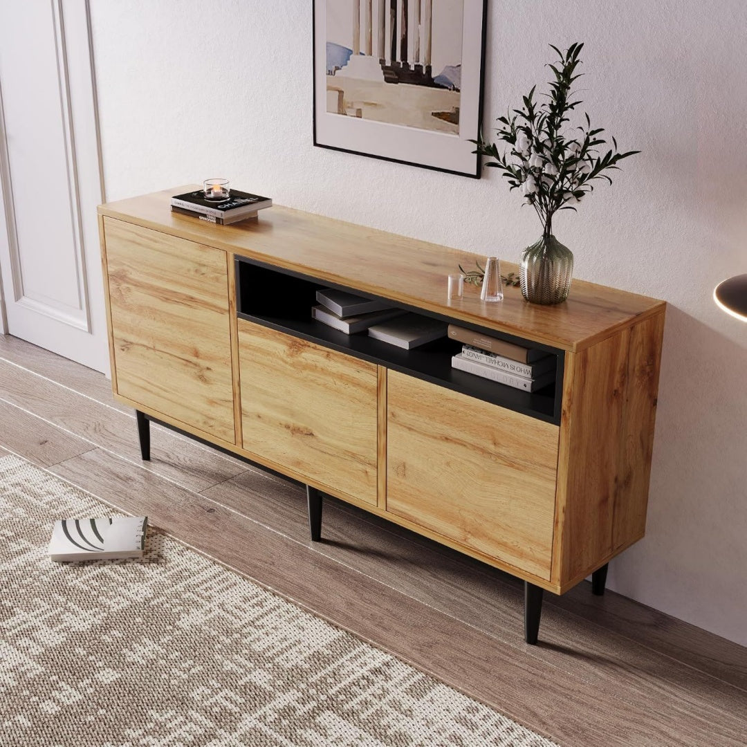Geschlossener Stauraum an dem Sideboard mit 160 cm