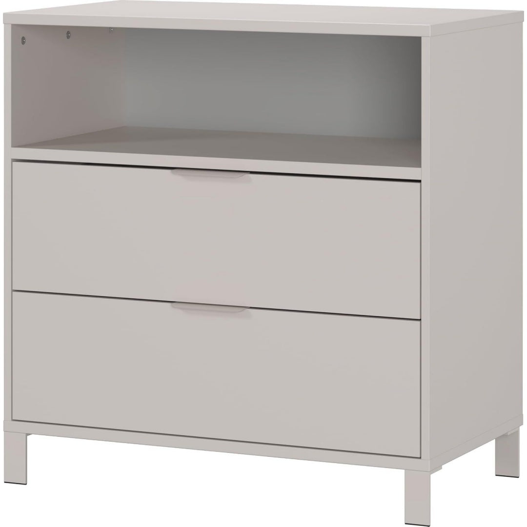Sideboard verbindet gerundete Konturen und sanft schliessende Fronten