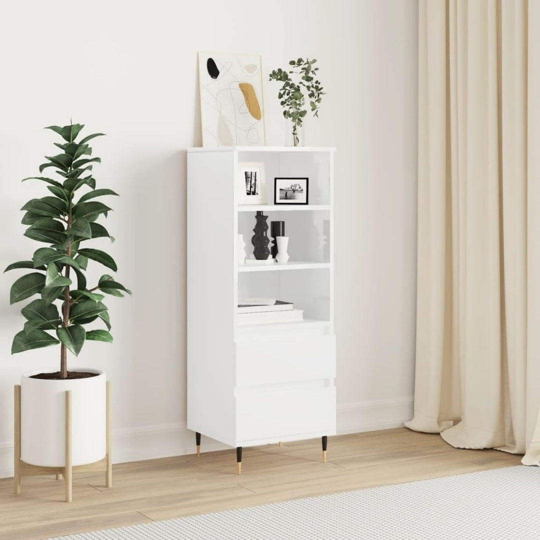 Der Hochschrank misst 40 x 36 x 110 cm in Weiss