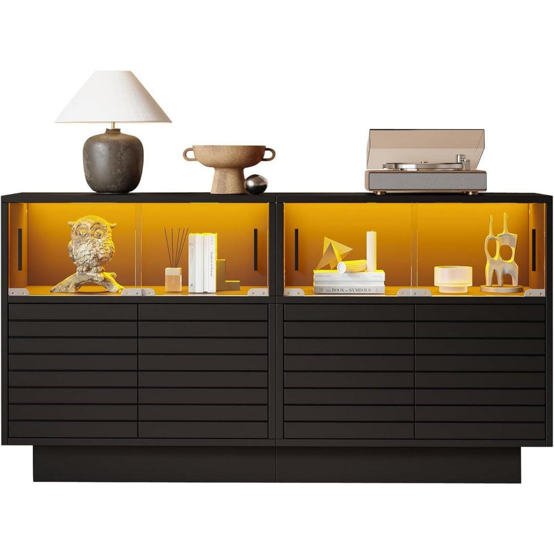 Der Hochschrank vereint Form und LED Beleuchtung