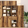 Hochschrank mit Metallgriffen, matten Oberflaechen und Schubladen