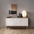 Sanft schliessende Fronten an dem Sideboard mit den Massen 160 cm